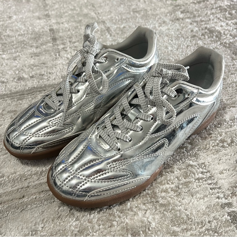 Bershka Silver Metallic Soccer Style Lace Up Women’s Sneaker Shoes Size 36